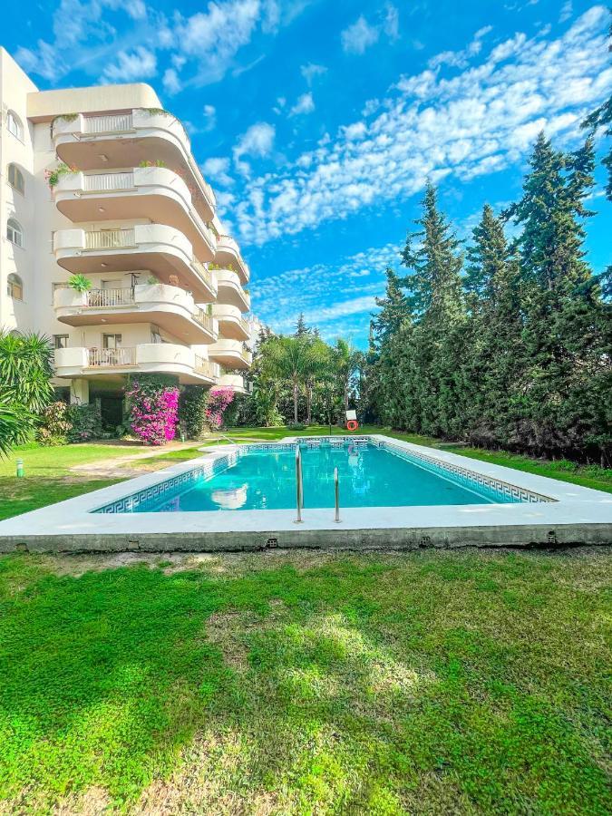 Great Puerto Banus Apartment Marbella Eksteriør billede